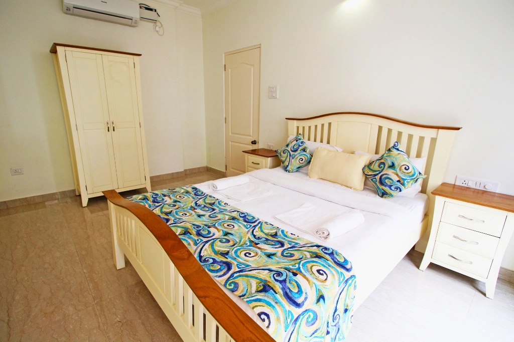 about us-Sectn_Room_img
